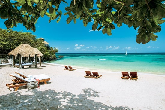 Views of Jamaica beach