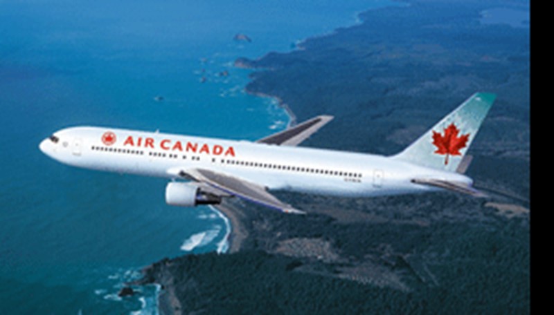 Air Canada plane in flight 